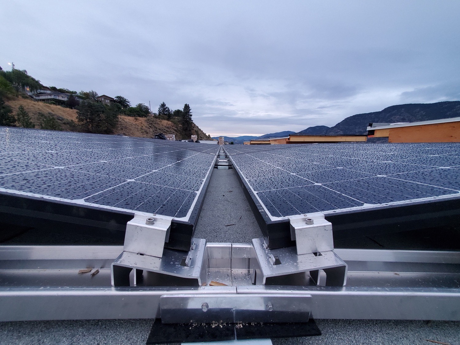 KB Racking AeroRack East West